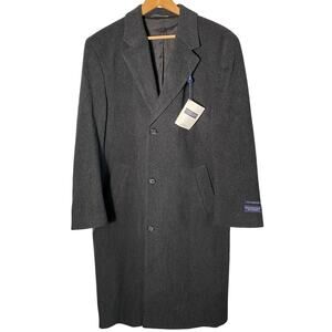 NWT VTG Dillard’s Roundtree & Yorke 100% Lambs 
Wool Overcoat Char Grey/ Blk -42